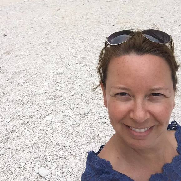 Meet your Posher, Sarah - Picture 1 of 1